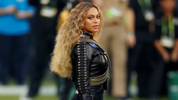 Super-Bowl-2016-hp-3